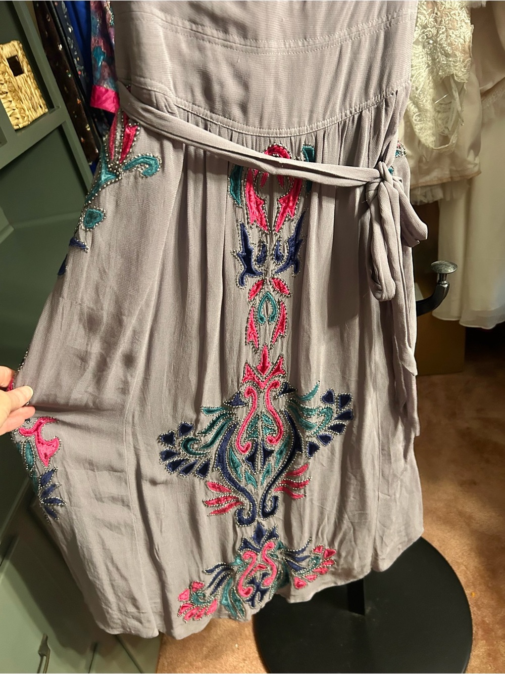 Anthropologie Embroidered Midi Dress Tie Waist Gray Lavender US 0 - Picture 5 of 10